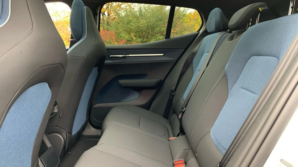 Volvo EX30 315Kw Twin Motor Performance Ultra 69Kwh #6
