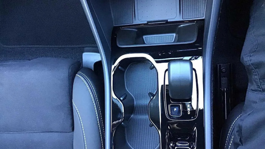 Volvo XC40 Plus, B3 Mild Hybrid, Dark Silver #8