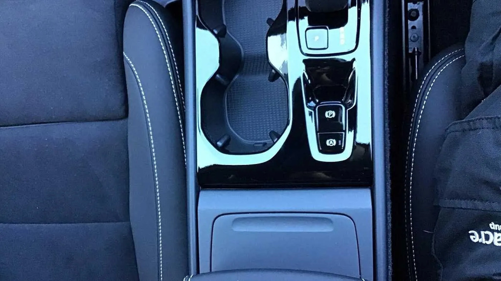 Volvo XC40 Plus, B3 Mild Hybrid, Dark Silver #7