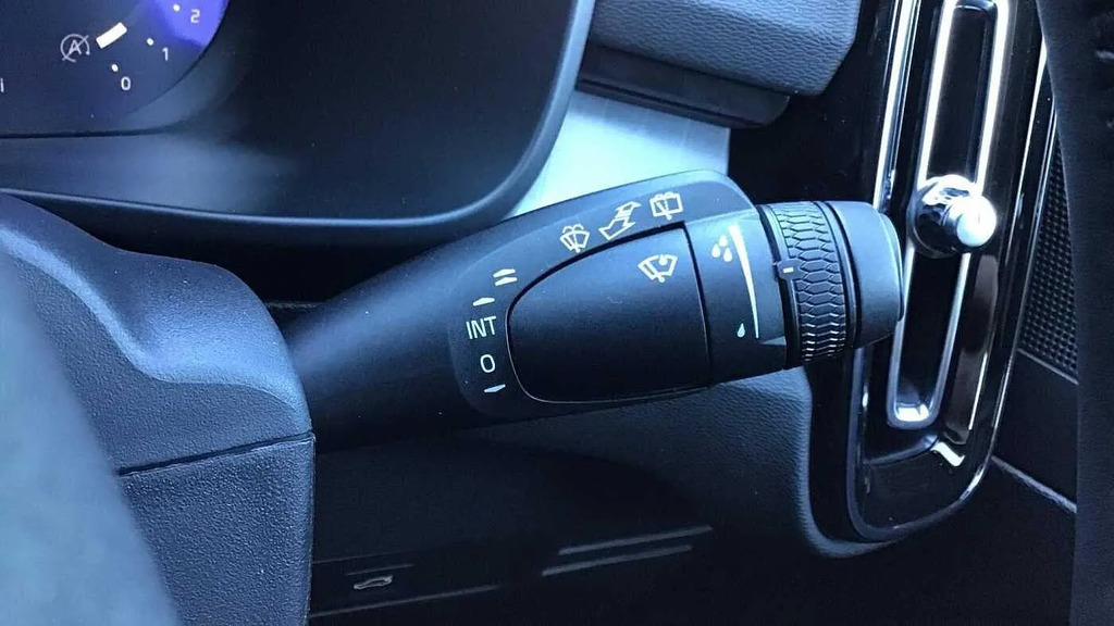 Volvo XC40 Plus, B3 Mild Hybrid, Dark Silver #20
