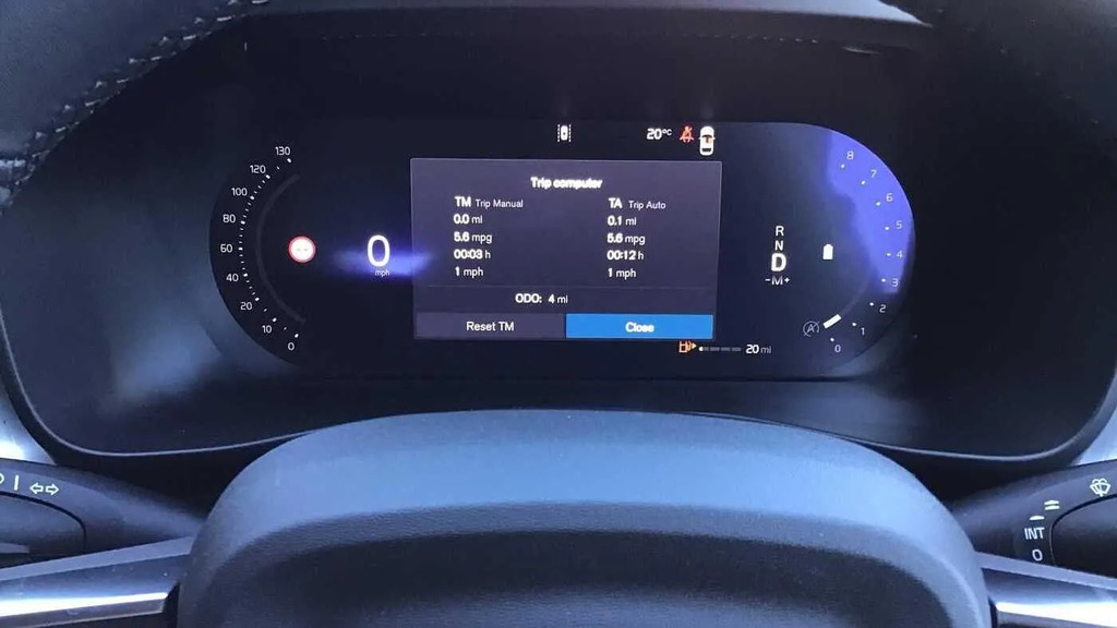 Volvo XC40 2.0 B3p Plus Dark  #5