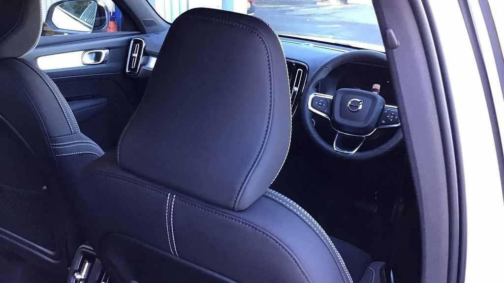 Volvo XC40 Plus, B3 Mild Hybrid, Dark Silver #27