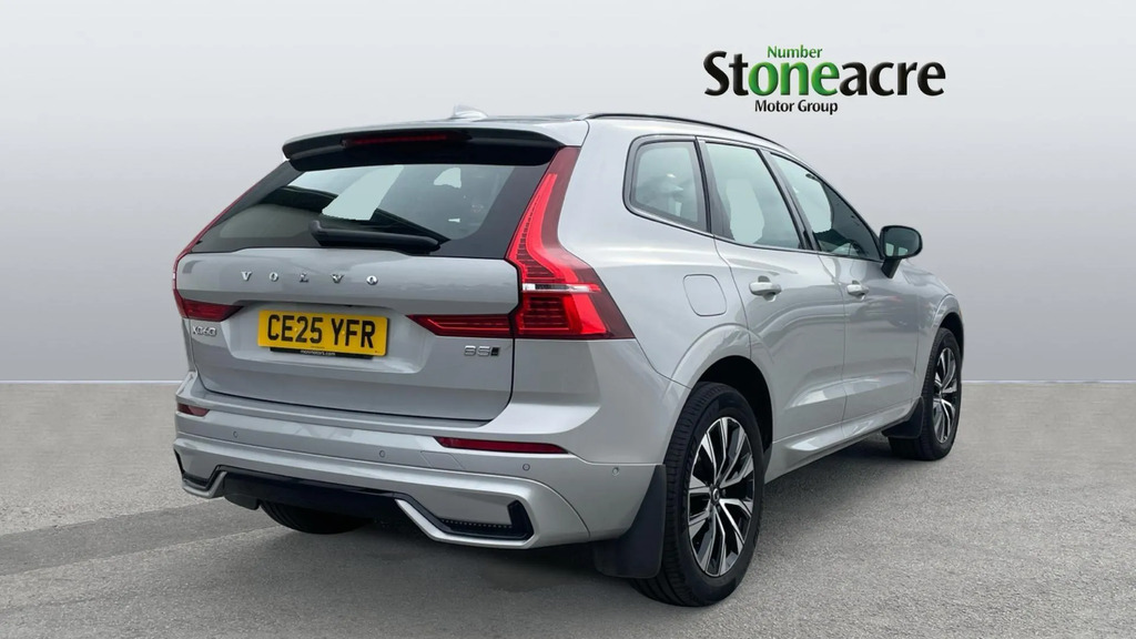 Volvo XC60 Plus Dark B5 250 Hp  #2