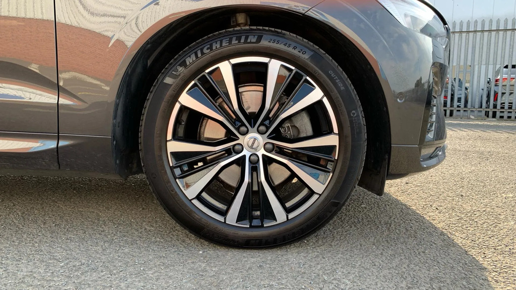 Volvo XC60 2.0 T8 455 Rc Phev Ultimate Dark Grey #9