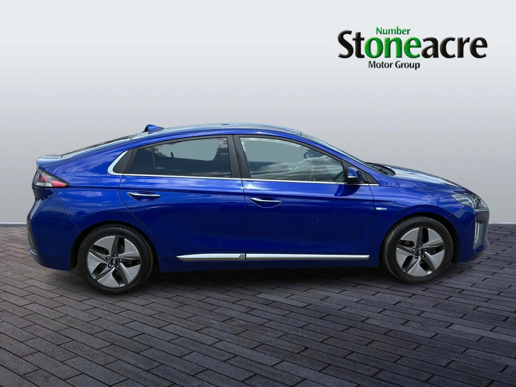 Hyundai Ioniq 1St Edition Red #7