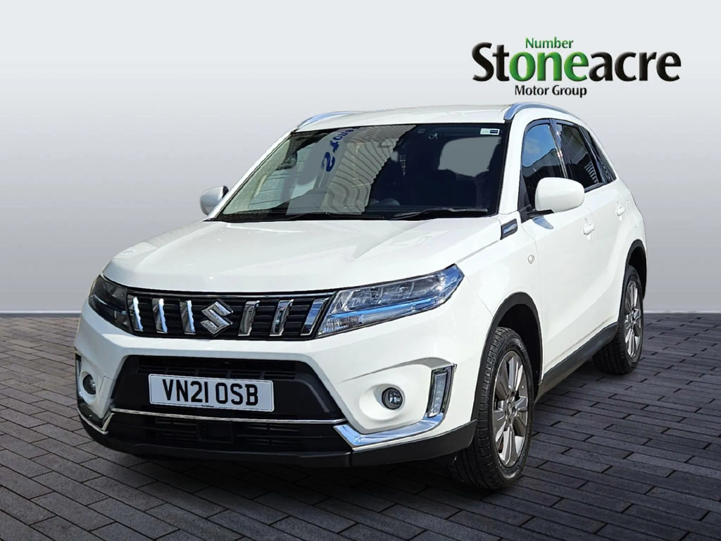 Suzuki Vitara Petrol White #7
