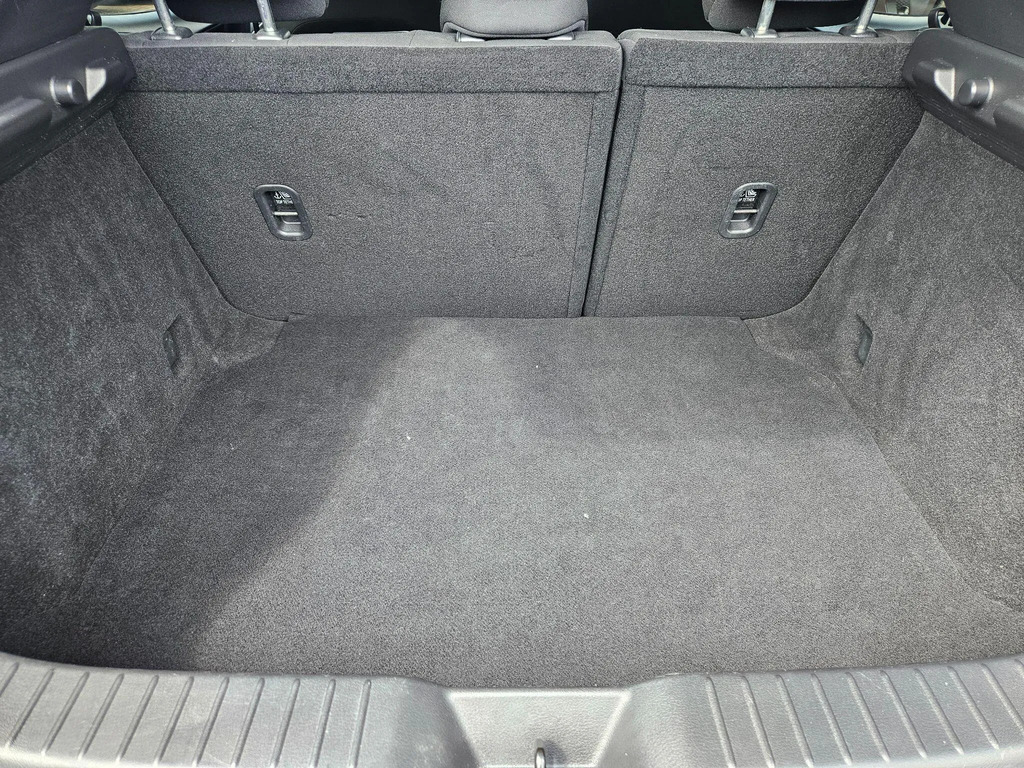 Mazda 3 2.5 E-skyactiv G Mhev 140 Centre-line White #9