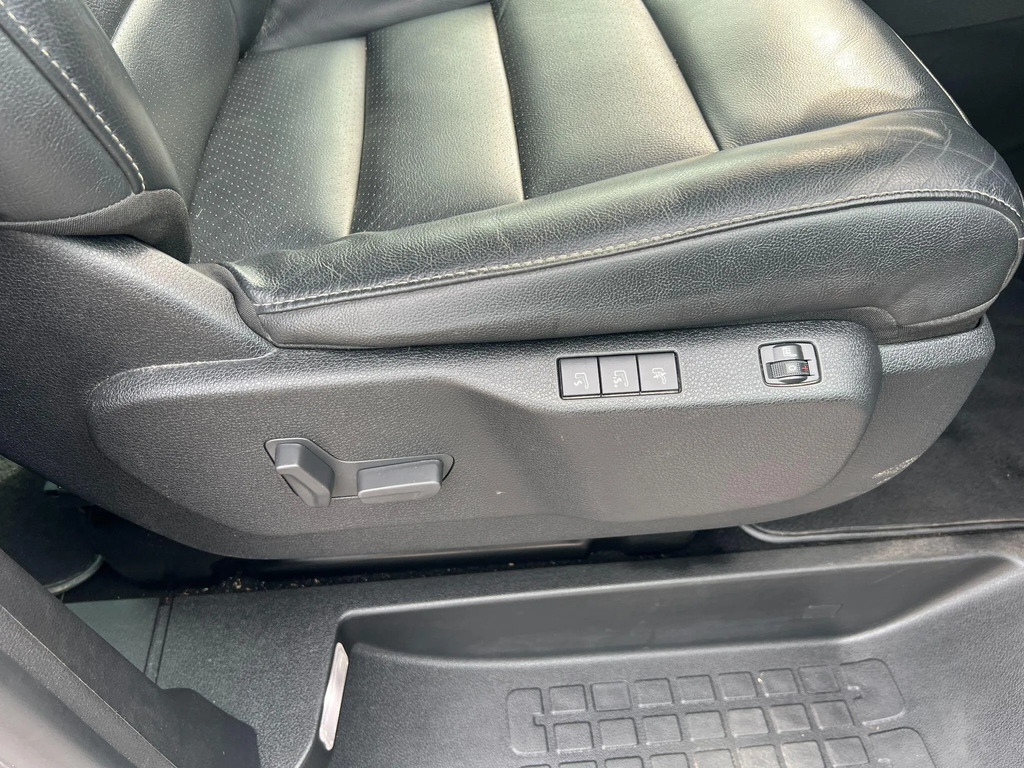 Peugeot Traveller Allure Grey #30