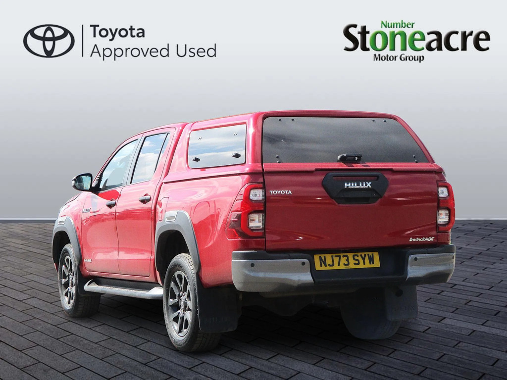 Toyota HILUX Invincible X Dcab Pick Up 2.8 D-4d  #5