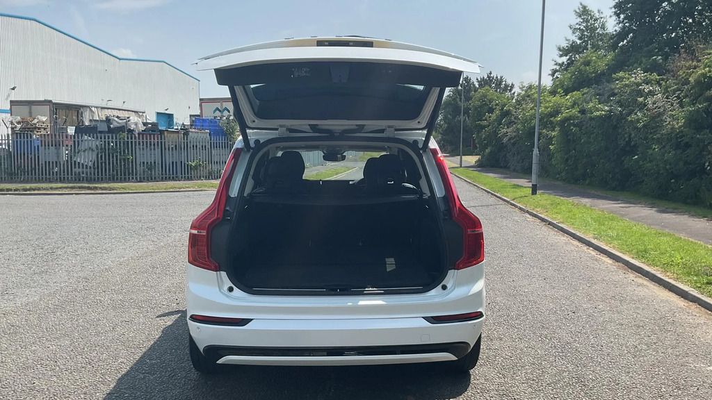 Volvo XC90 Ultimate Black #13