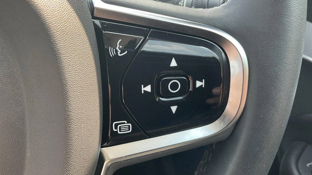 Volvo XC90 Ultimate Black #21