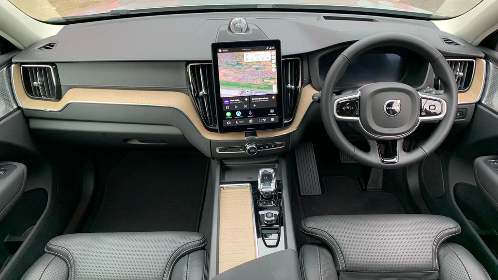 Volvo XC60 2.0 T8 18.8Kwh Ultra Dark Awd Euro 6 Ss  #5