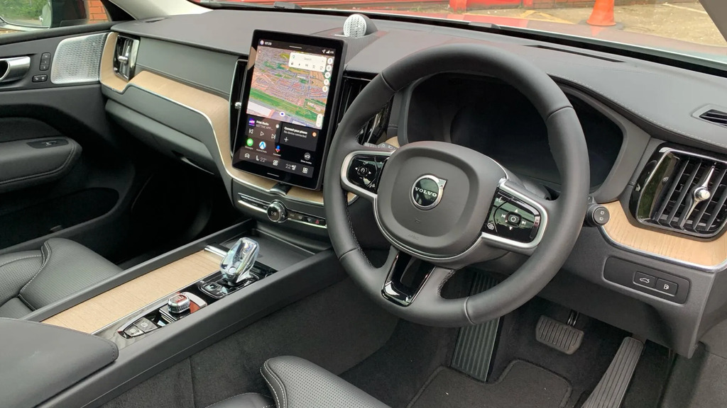 Volvo XC60 2.0 T8 18.8Kwh Ultra Dark Awd Euro 6 Ss  #4