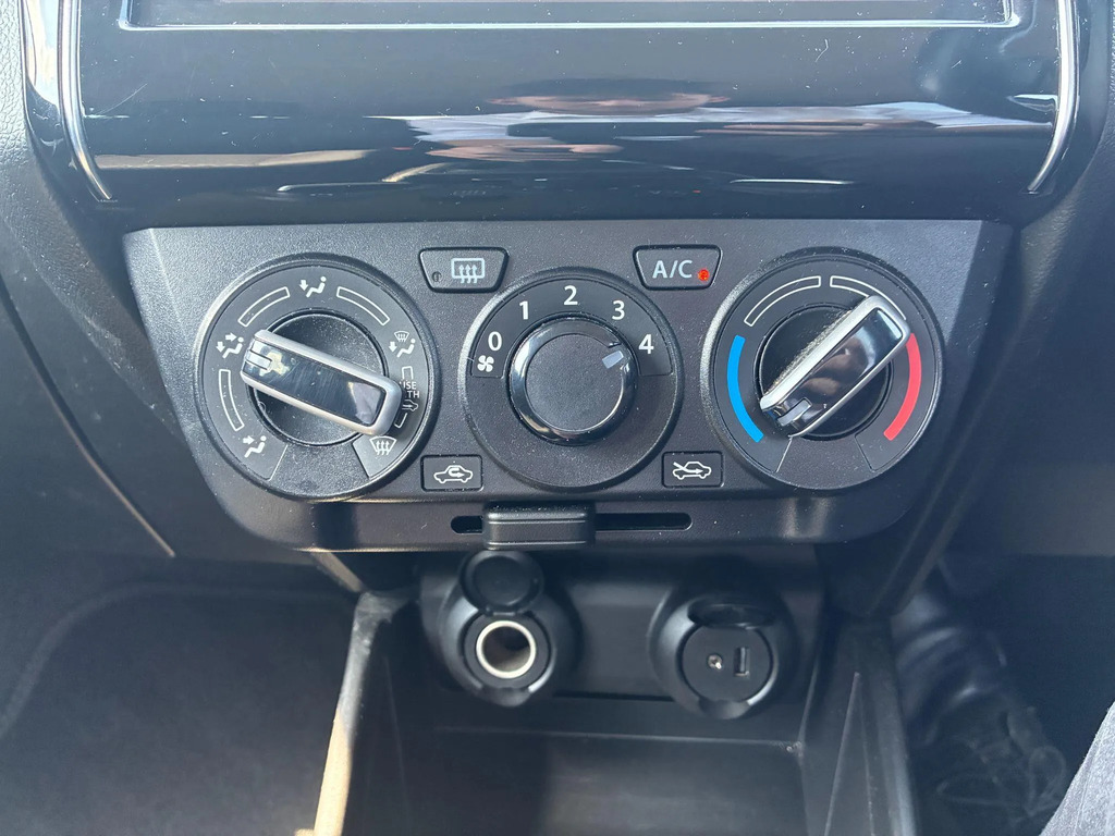 Suzuki Swift Swift Sz-l Dualjet Mhev Red #26