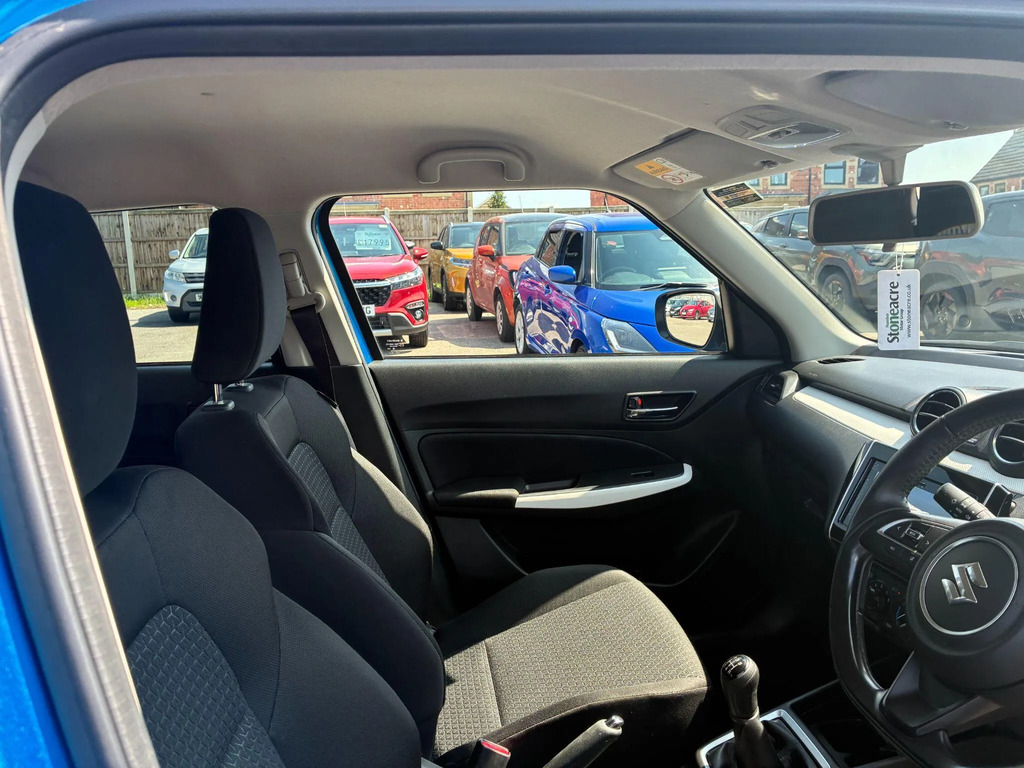Suzuki Swift Swift Sz-l Dualjet Mhev Red #23