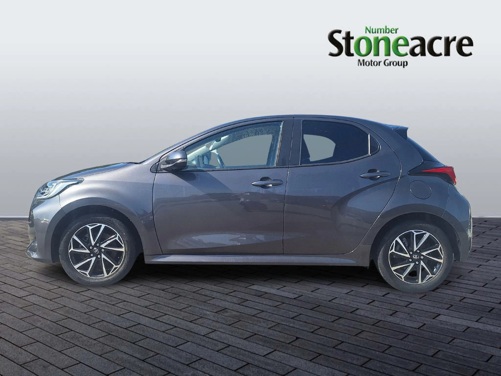 Toyota Yaris 1.5 Hybrid Design Cvt  #6