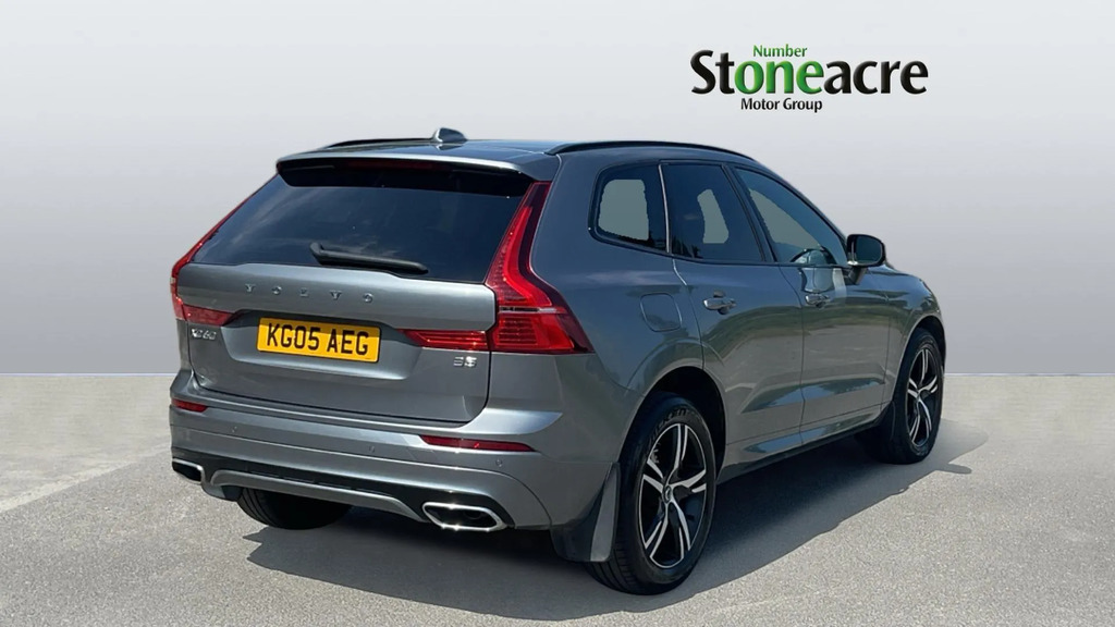 Volvo XC60 2.0 B5p 250 R Design Geartronic  #2