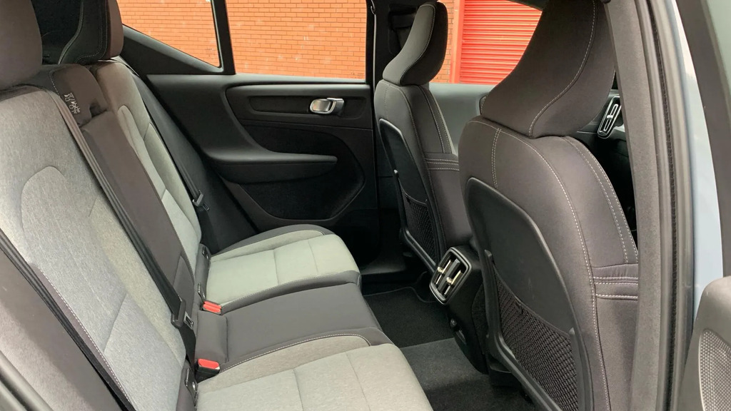 Volvo XC40 2.0 B3p Plus Dark  #6
