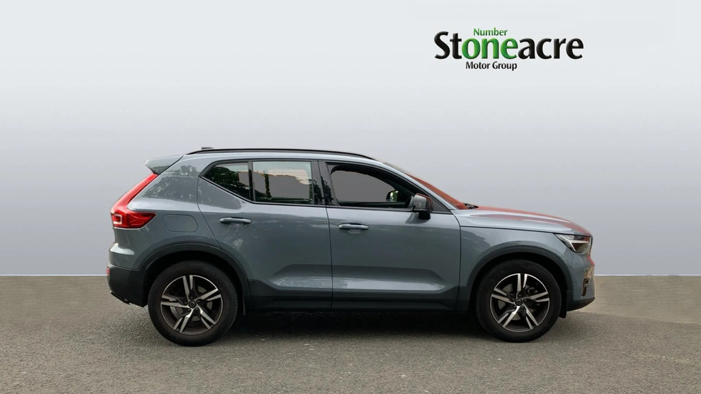 Volvo XC40 2.0 B3p Plus Dark  #3
