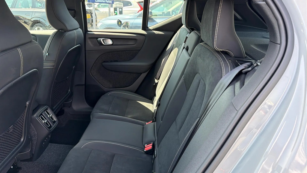 Volvo XC40 2.0 B3p Plus Dark  #6