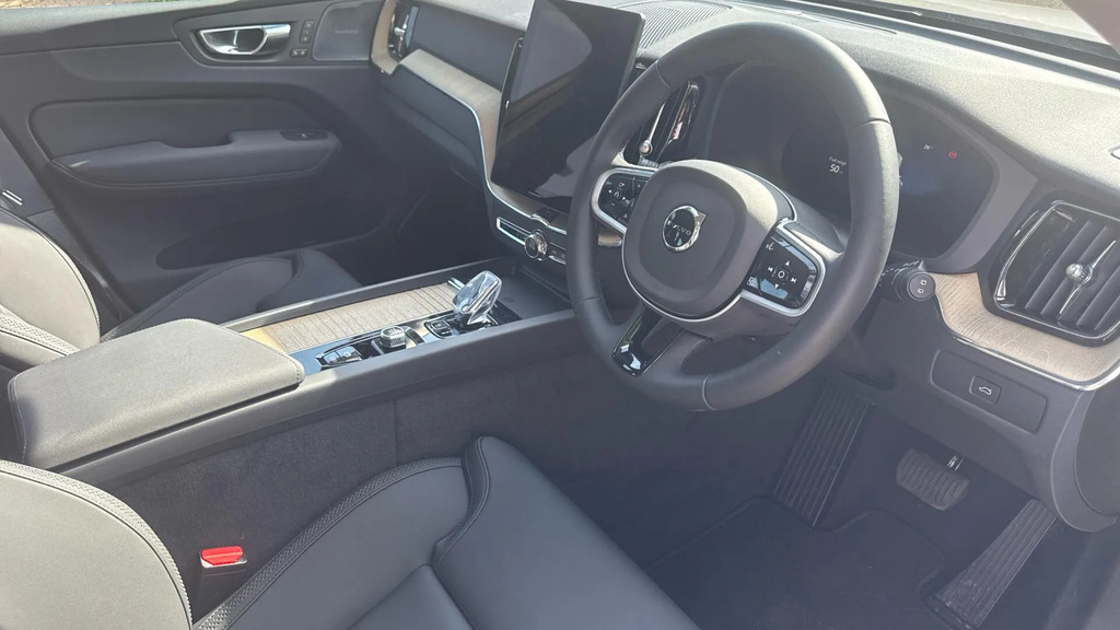Volvo XC60 2.0 B5 Mhev Plus Pro Awd Euro 6 Ss  #4