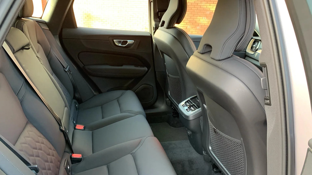 Volvo XC60 2.0 B5 Mhev Plus Awd Euro 6 Ss  #6