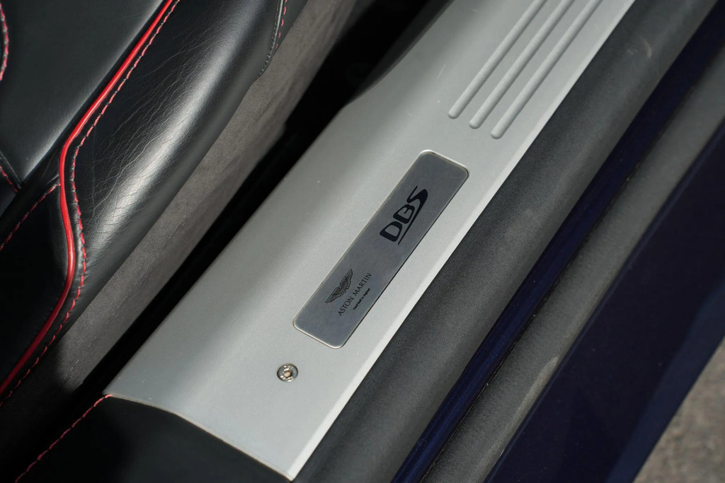 Aston Martin DBS Automatic Grey #21