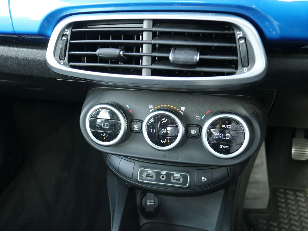 Fiat 500X City Cross White #21