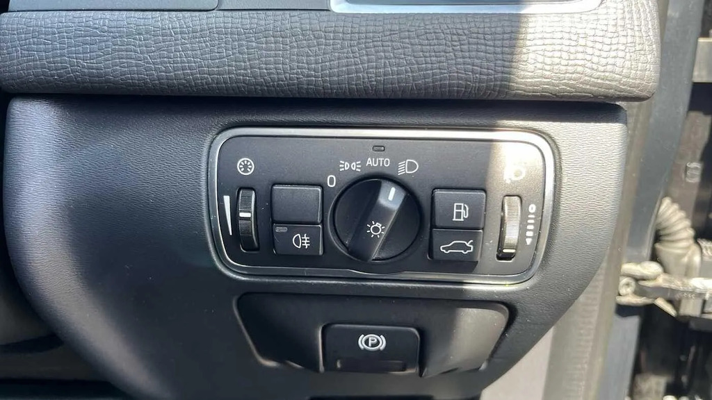Volvo XC60 Xc60 R-design Lux Nav T5 White #31