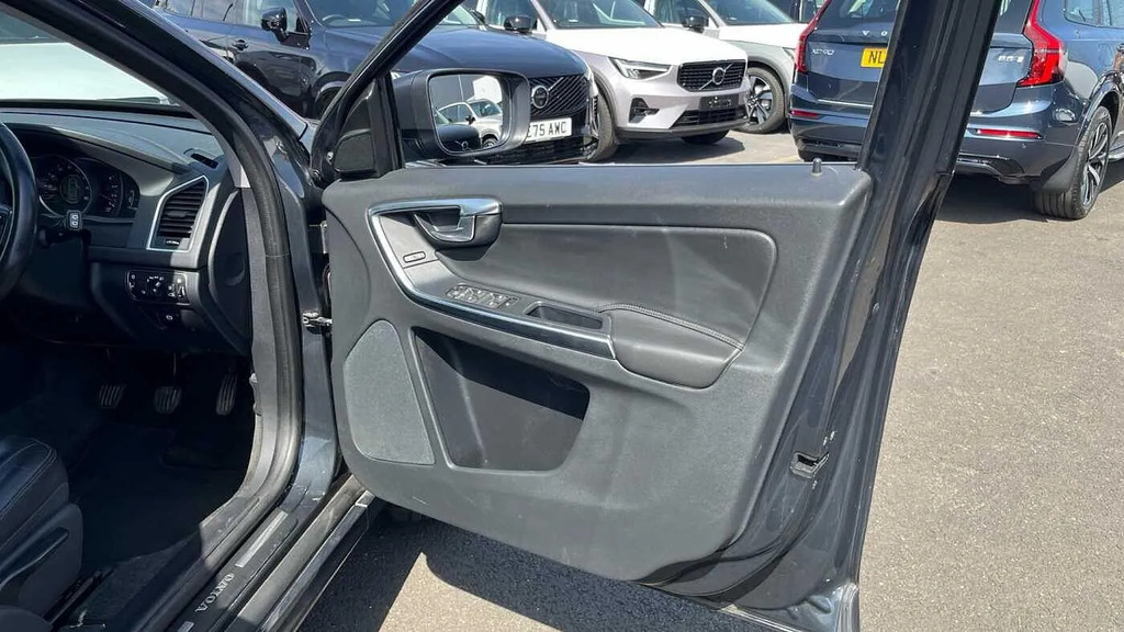 Volvo XC60 Xc60 R-design Lux Nav T5 White #25