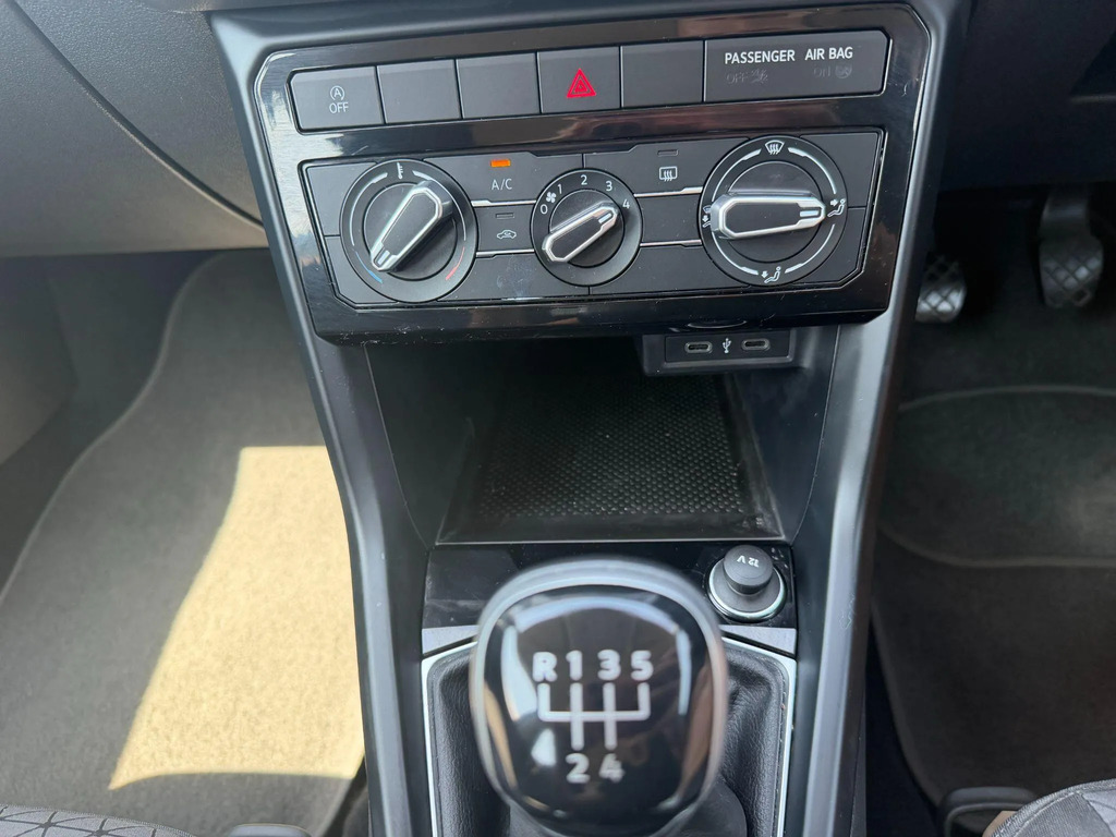Volkswagen T-Cross 1L Active Grey #31