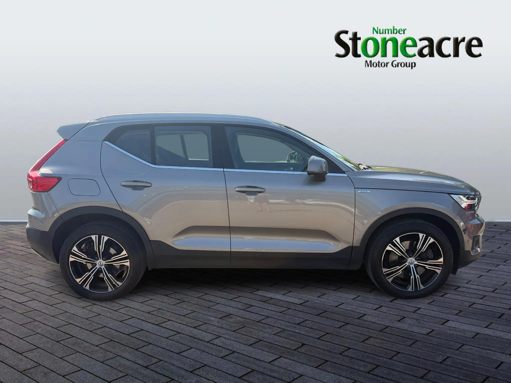 Volvo XC40 1.5 T3 163 R Design Black #2