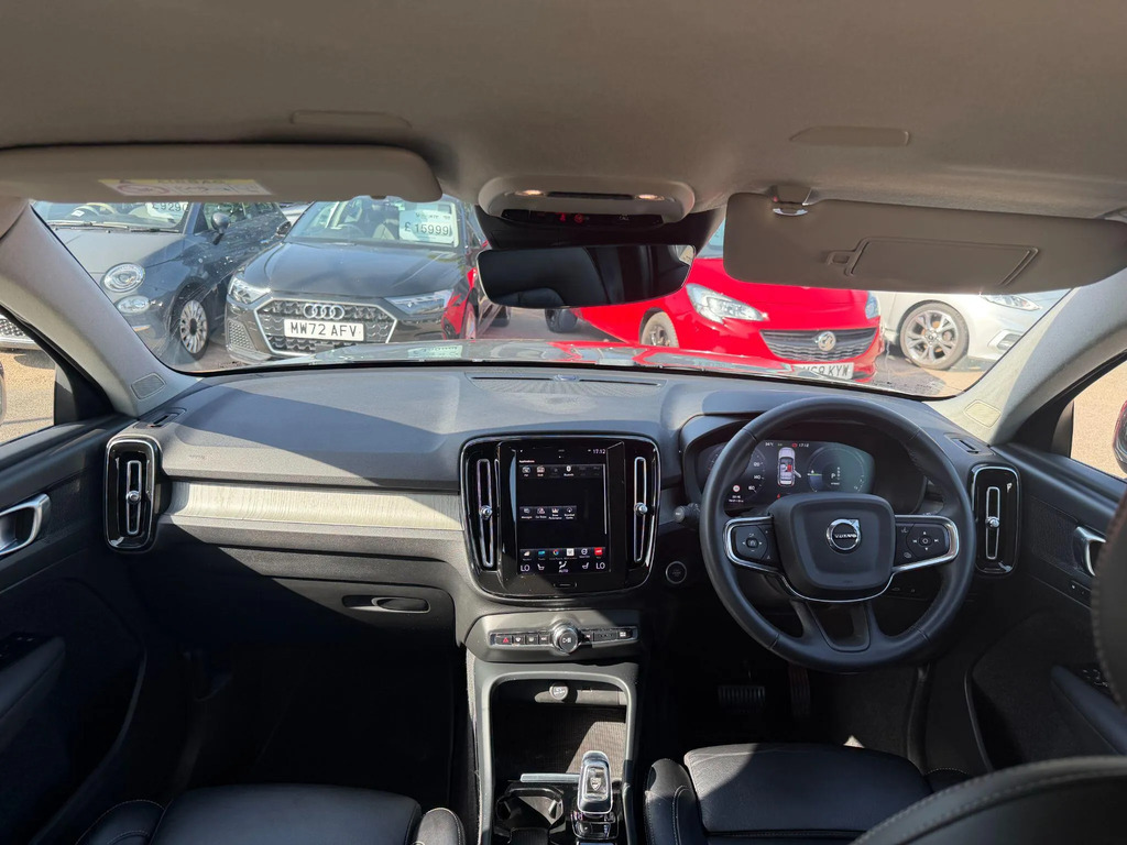 Volvo XC40 1.5 T3 163 R Design Black #11