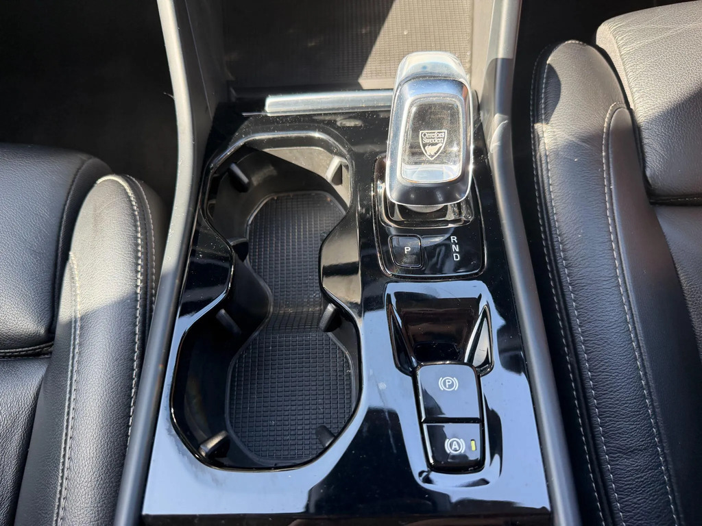 Volvo XC40 1.5 T3 163 R Design Black #9