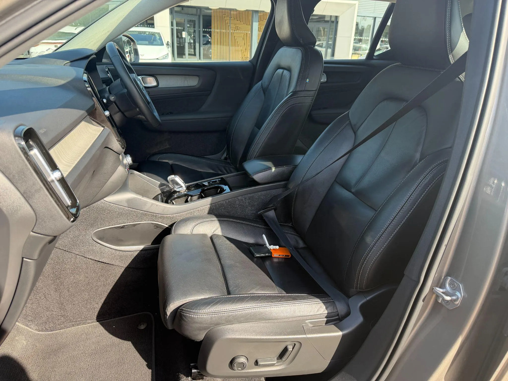 Volvo XC40 1.5 T3 163 R Design Black #31
