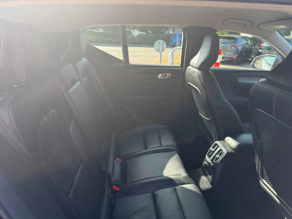 Volvo XC40 1.5 T3 163 R Design Black #15
