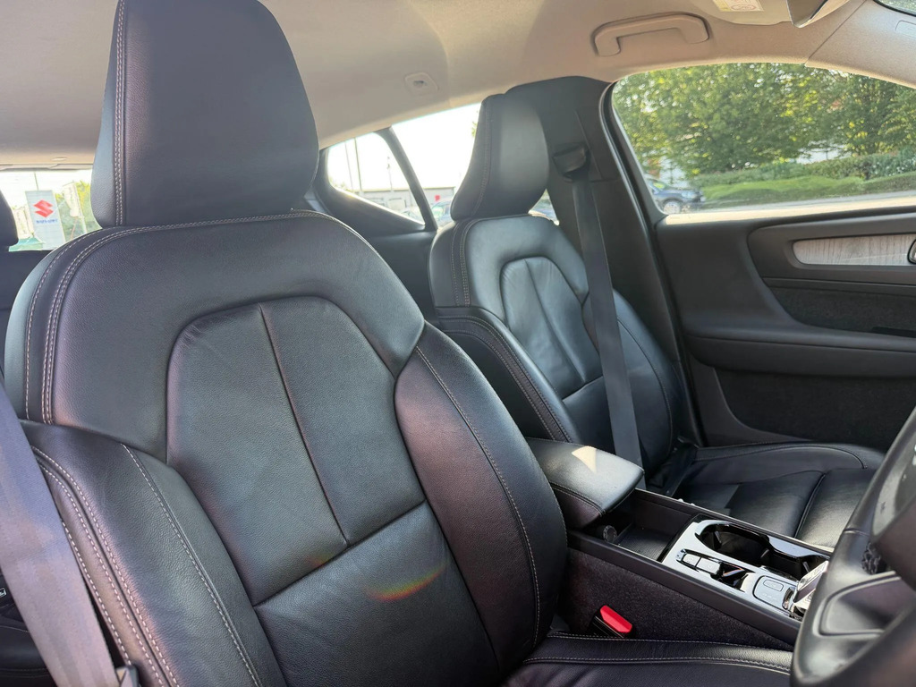 Volvo XC40 1.5 T3 163 R Design Black #13