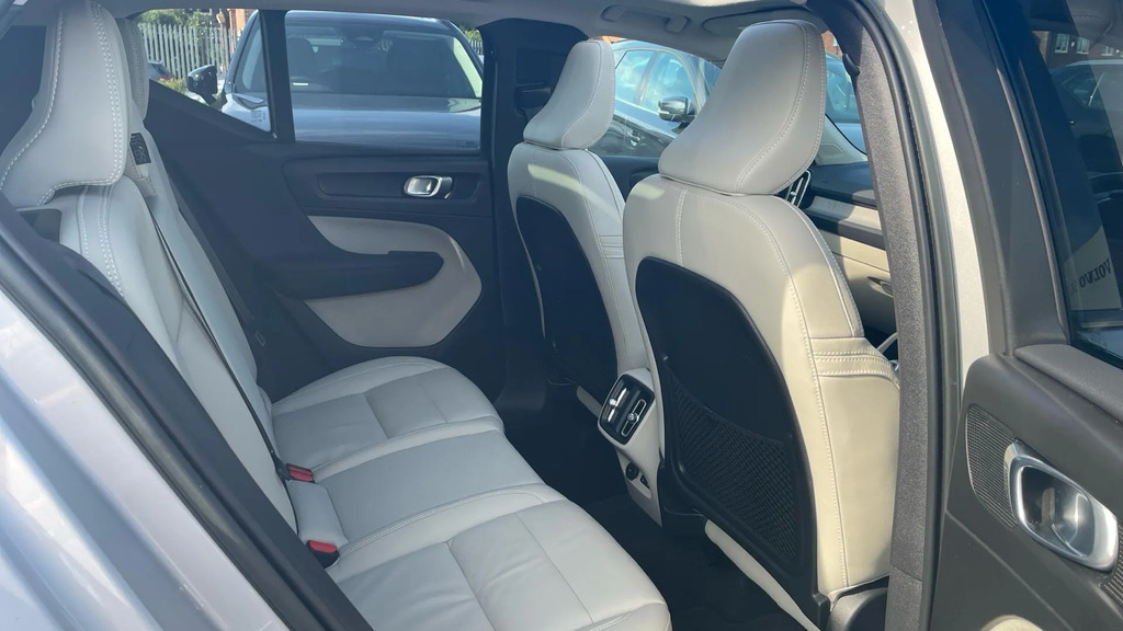 Volvo XC40 2.0 B4p Ultimate Dark  #6