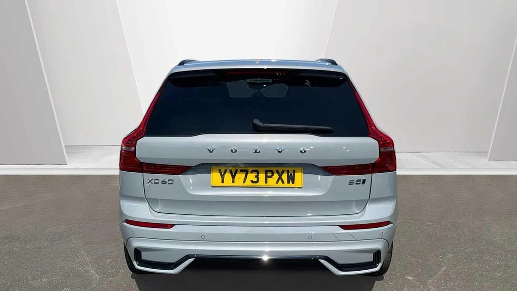 Volvo XC60 2.0 B5p Plus Dark Awd Geartronic Black #7