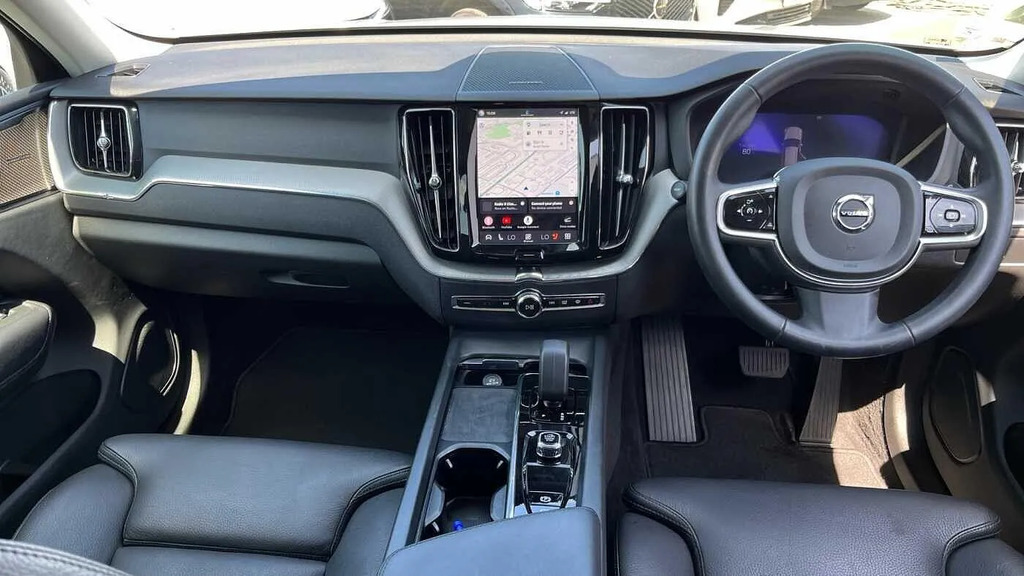 Volvo XC60 Plus Dark B5 250 Hp  #5