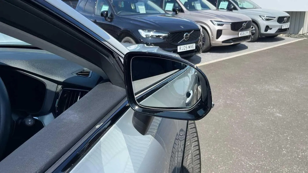 Volvo XC60 2.0 B5p Plus Dark Awd Geartronic Black #28