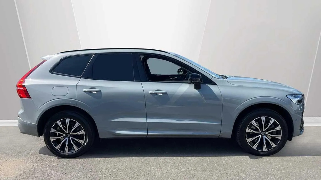 Volvo XC60 Plus Dark B5 250 Hp  #3