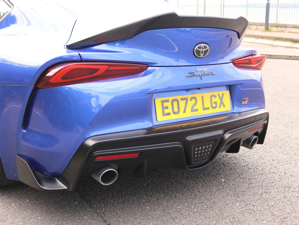Toyota Supra 3.0 L Black #11