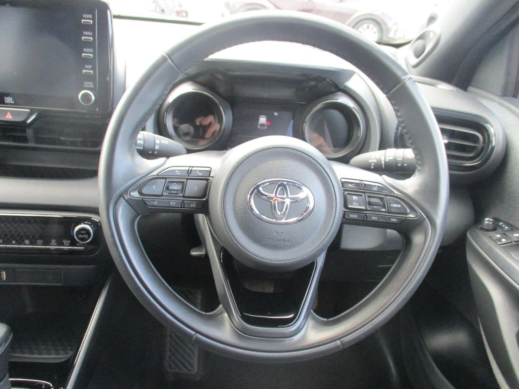 Toyota Yaris 1.5 Vvt-h Excel E-cvt Brown #17
