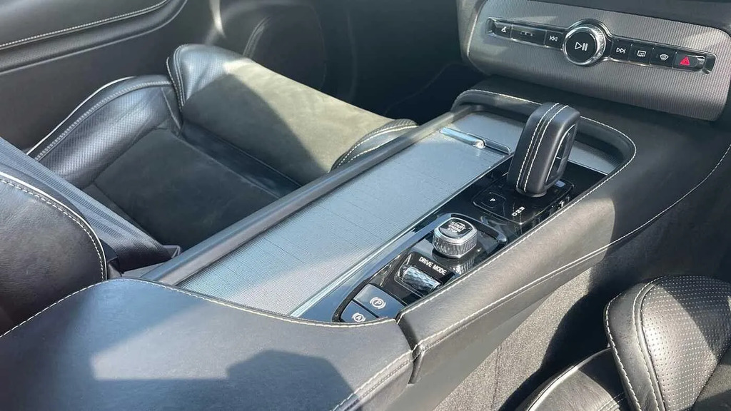 Volvo XC90 2019 2.0 T8 Twin Engine Inscription Pro Awd 385 Grey #26