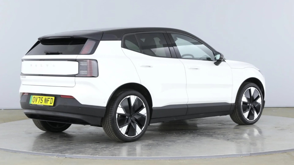 Volvo EX30 Single Motor Extended Range 69Kwh Ultra  #3