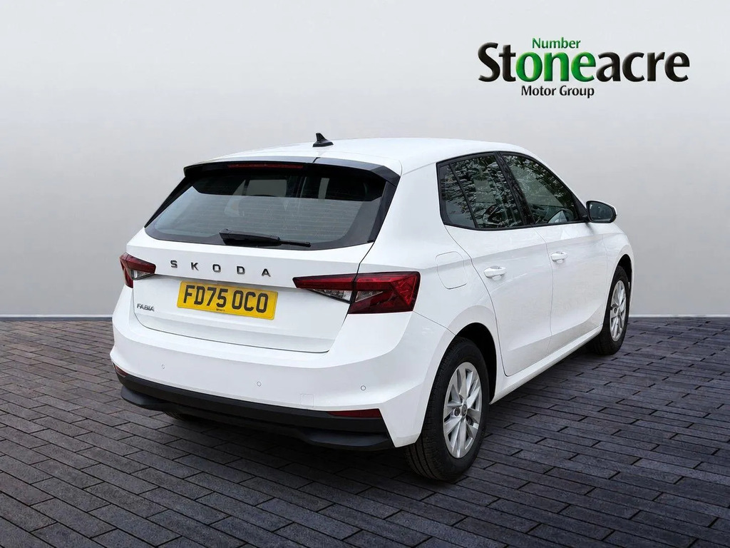 Skoda Fabia 1.0 Tsi 116 Design Edition Dsg White #8