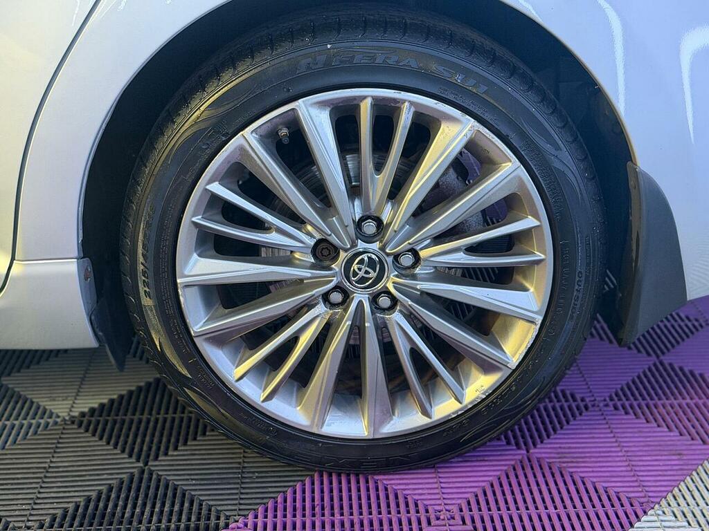 Toyota Avensis D-4d Business Edition Grey #23