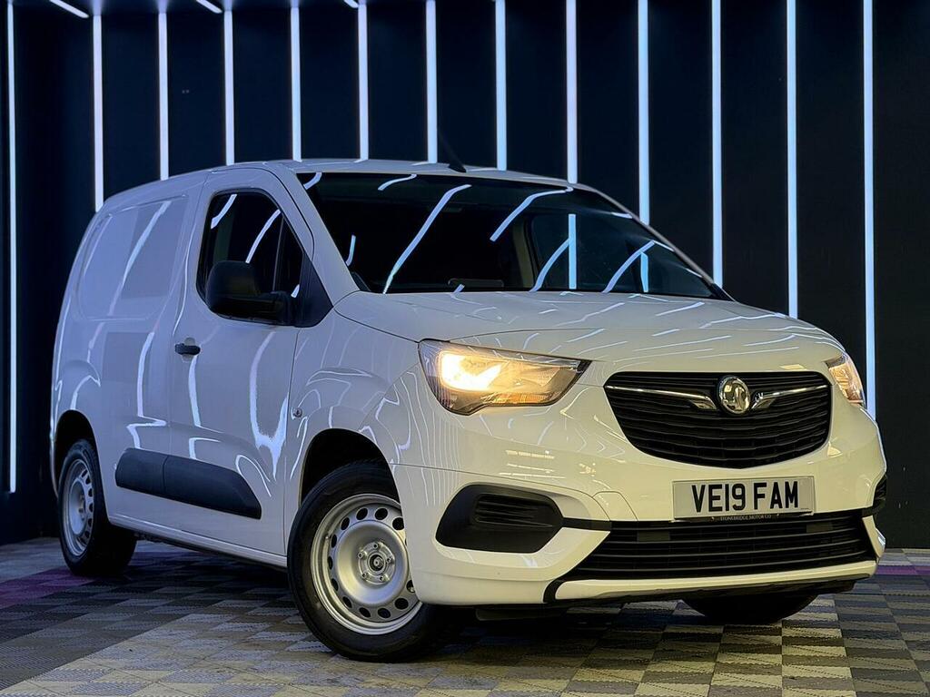 Vauxhall Combo 1.6 Turbo D 2000 Sportive L1 H1 Euro 6 Ss White