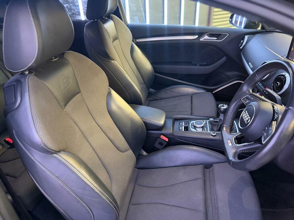 Audi A3 1.6 Tdi 116 Sport Black #40